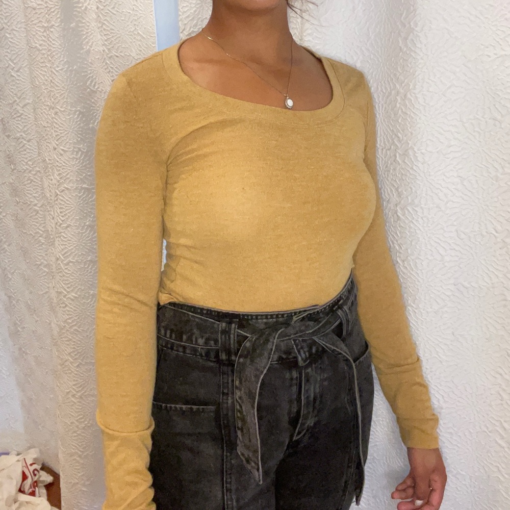 Super cute long sleeve!